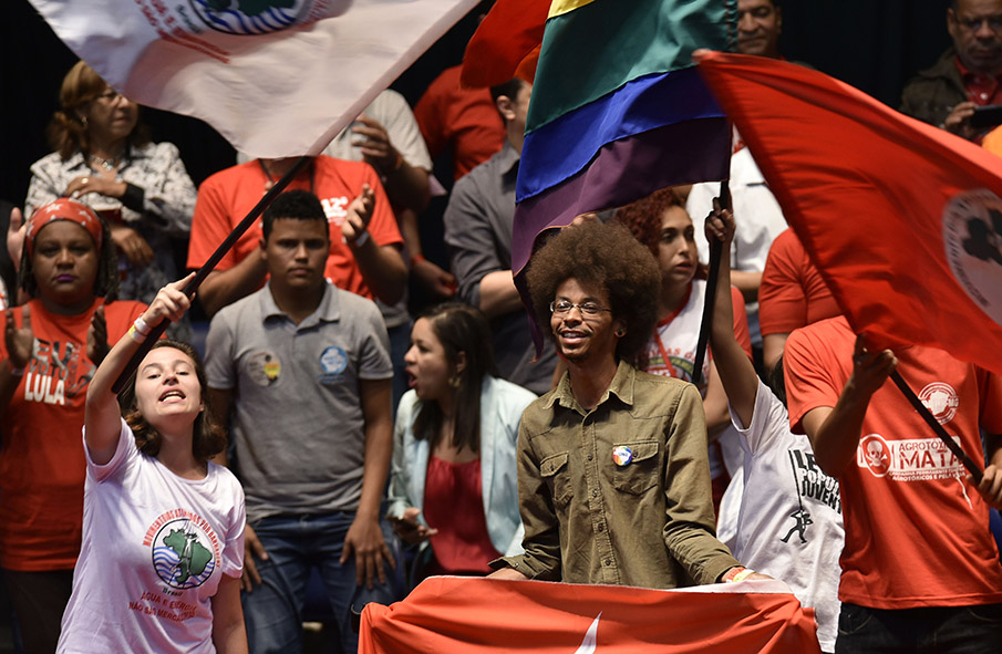 Representantes de movimentos sociais durante evento da CUT no Chevrolet Hall em Belo Horizonte MG