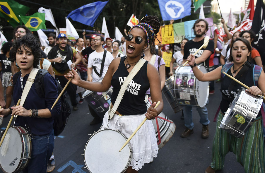 Protesto pró governo em Belo Horizonte MG