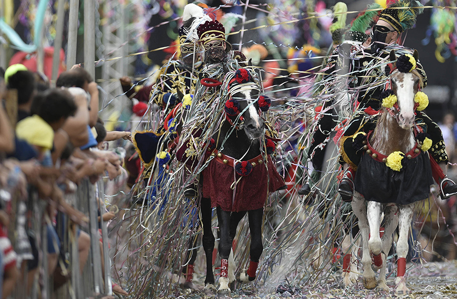 Tradicional Carnaval a Cavalo, Bonfim (MG)