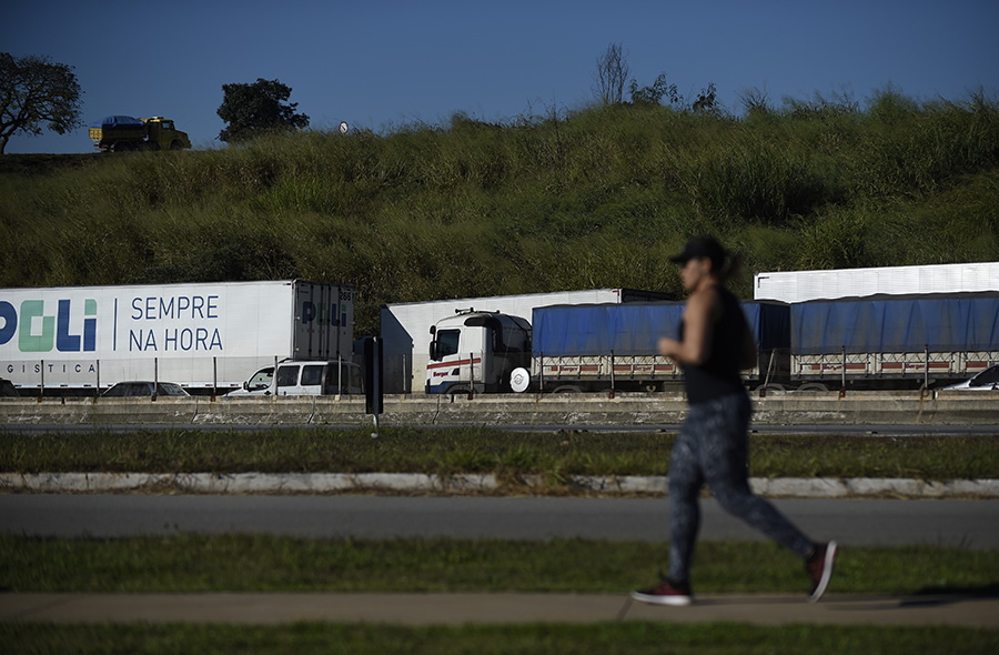 Greve dos caminhoneiros na BR262, Juatuba (MG)