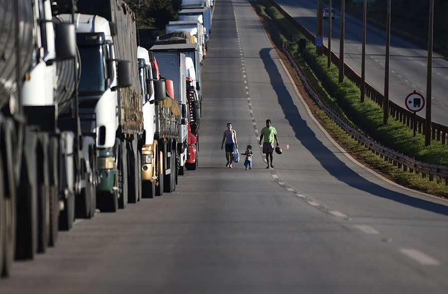 Greve dos caminhoneiros na BR381, Igarapé (MG)